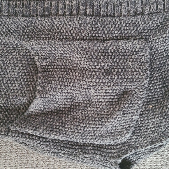 American Eagle Sweater Cardigan - Picture 2 of 5